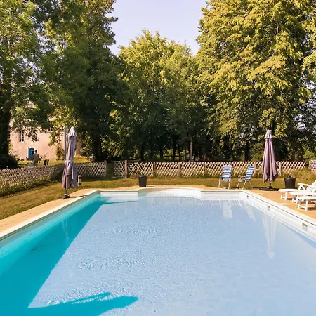 In Aquitaine With Garden, Cleaning Included Casa de Férias Chalais (Dordogne)